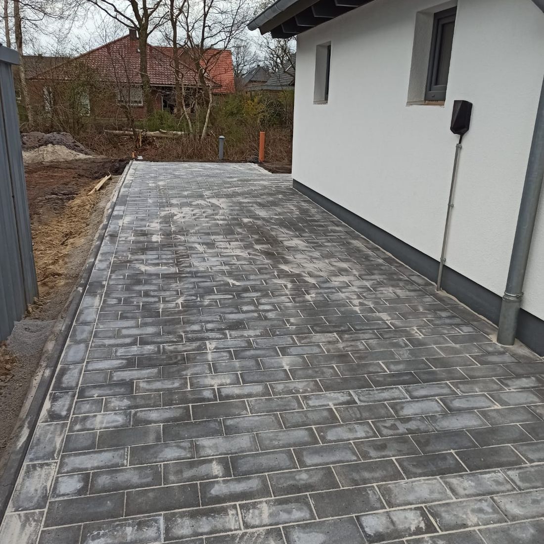 Zaunanlagen aus Holz, Stahl, Draht